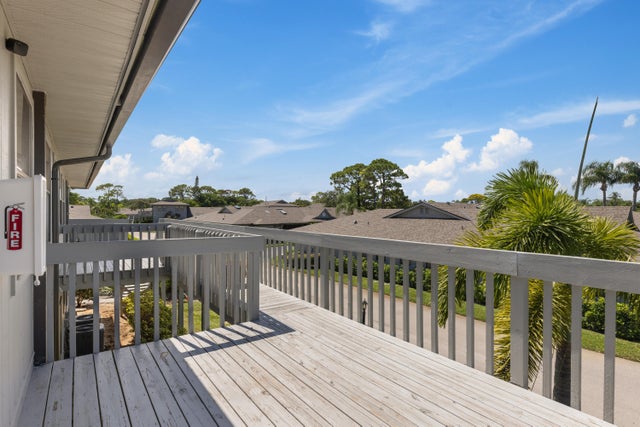 5 of 36 - 633 Centre Ct Sw #202, Vero Beach, FL