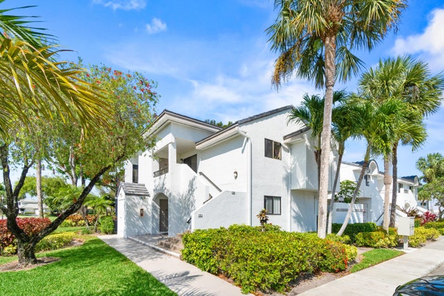 1 of 33 - 7533 Glendevon Lane #905, Delray Beach, FL