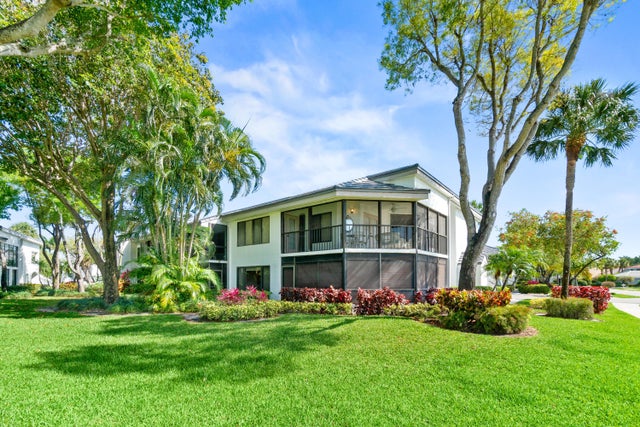 3 of 33 - 7533 Glendevon Lane #905, Delray Beach, FL