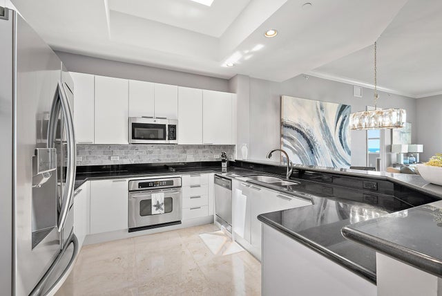 5 of 29 - 2640 Lake Shore Drive #2215, Riviera Beach, FL