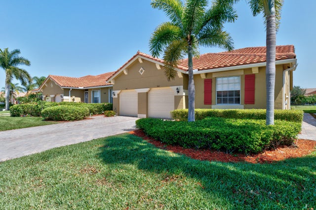 1 of 31 - 6380 Oxford Cir #104, Vero Beach, FL