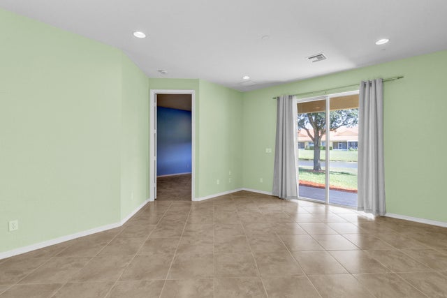 3 of 31 - 6380 Oxford Cir #104, Vero Beach, FL