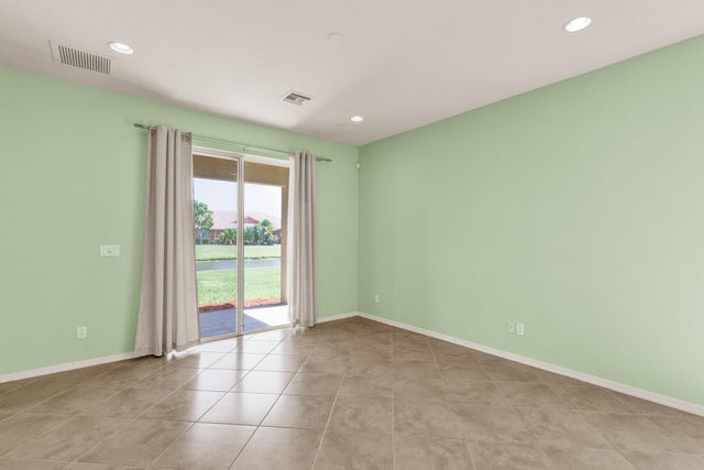 4 of 31 - 6380 Oxford Cir #104, Vero Beach, FL