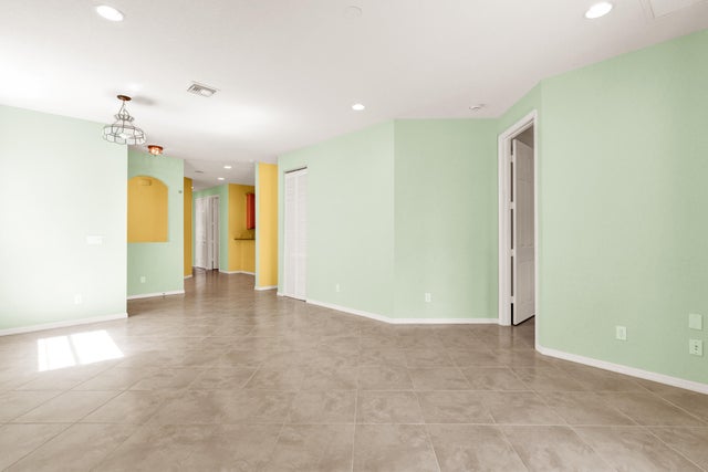 5 of 31 - 6380 Oxford Cir #104, Vero Beach, FL