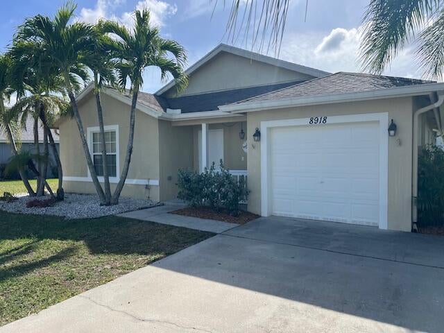 1 of 35 - 8918 Sw Caprice Cir, Stuart, FL