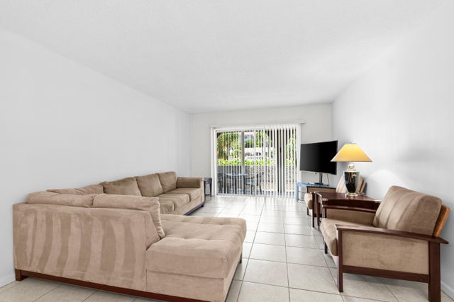 1 of 33 - 250 Ne 20th Street #1220, Boca Raton, FL