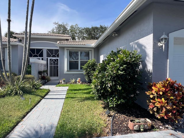 1 of 16 - 9875 Crescent View Dr S, Boynton Beach, FL