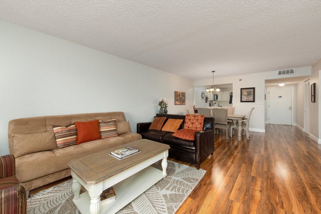 2 of 23 - 7770 Tahiti Lane #408, Lake Worth, FL