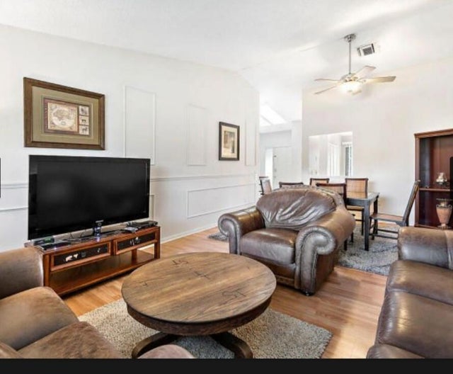 Photo of Listing #RX-11093901