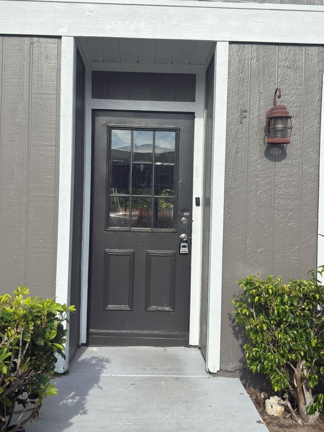 2 of 21 - 799 Hill Dr #f, West Palm Beach, FL