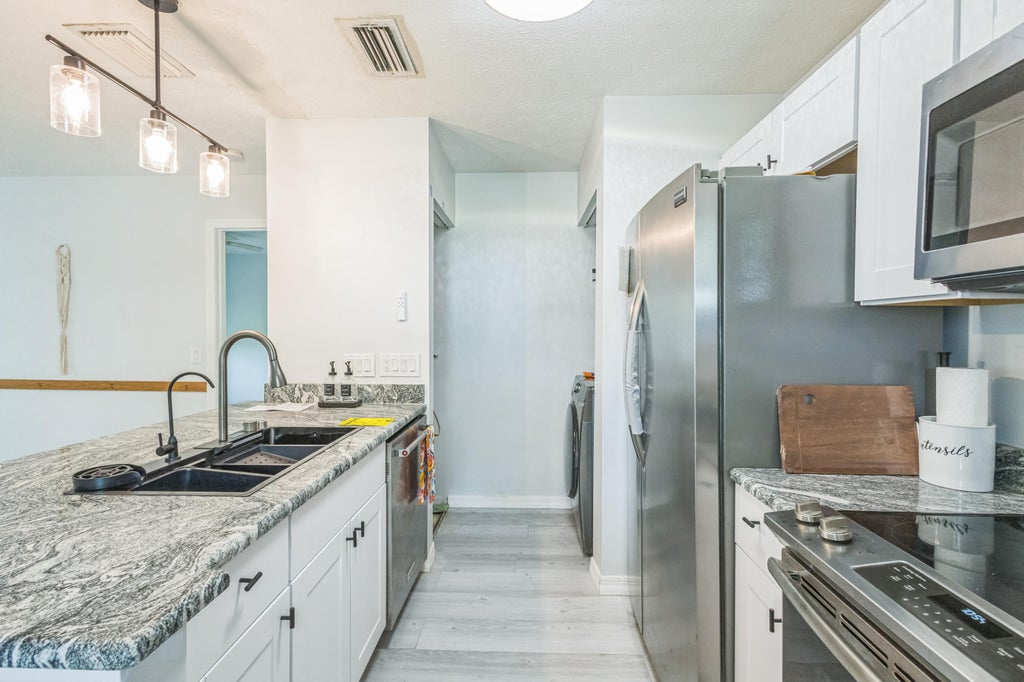 6537 Se Federal Hwy #202, Stuart