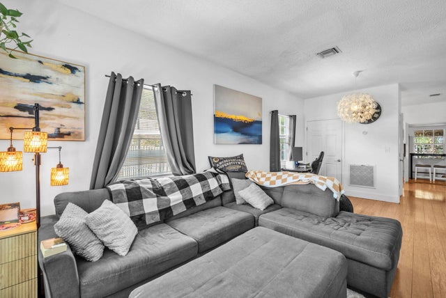 5 of 22 - 1005 Sw 15 Terrace, Fort Lauderdale, FL