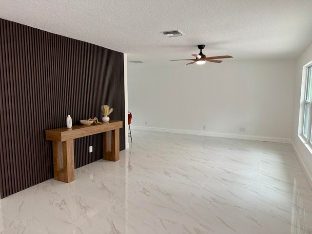 2 of 18 - 2812 F Rd, Loxahatchee Groves, FL