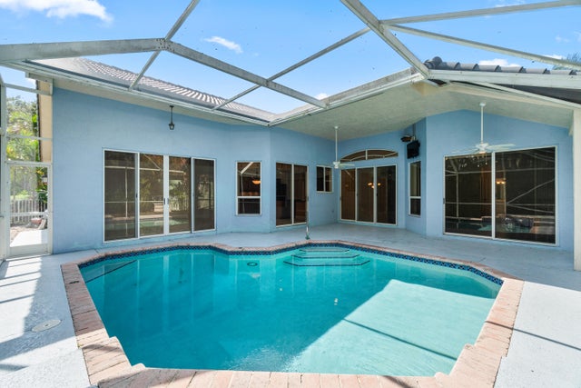 1 of 24 - 10111 Umberland Pl, Boca Raton, FL