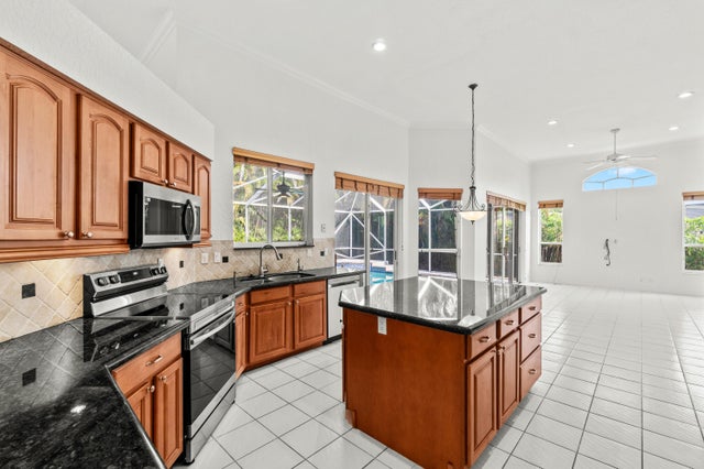 5 of 24 - 10111 Umberland Pl, Boca Raton, FL