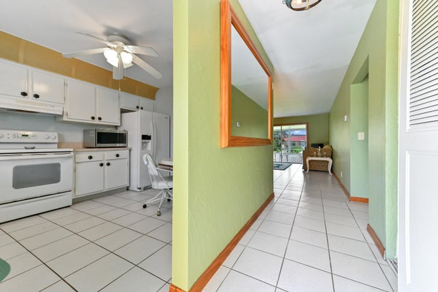 5 of 26 - 140 Amherst Lane, Lake Worth, FL