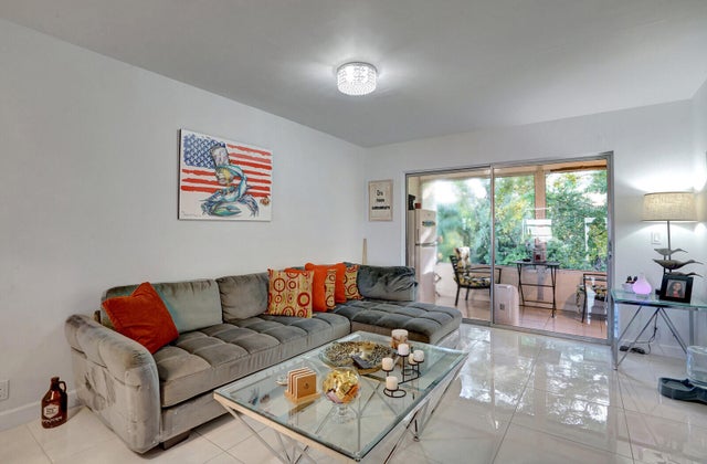 3 of 26 - 130 Lake Meryl Drive #226, West Palm Beach, FL
