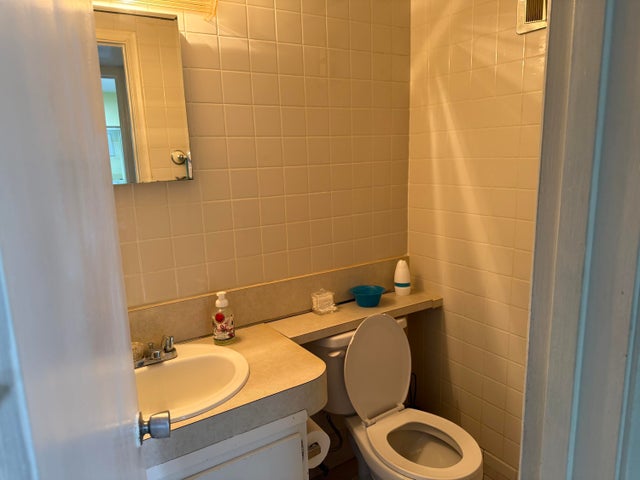5 of 12 - 37 Waltham B, West Palm Beach, FL