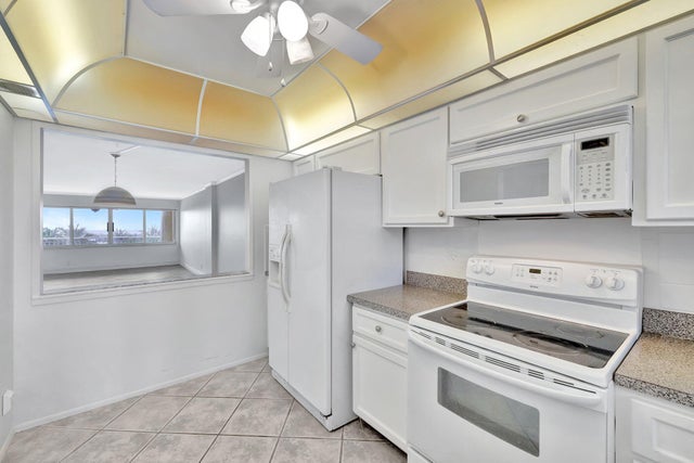 5 of 48 - 328 N Ocean Boulevard #404, Pompano Beach, FL