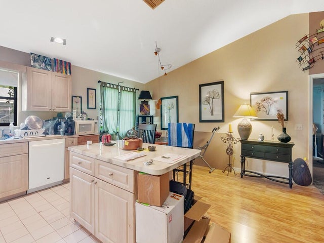 3 of 14 - 3625 2nd Lane, Vero Beach, FL