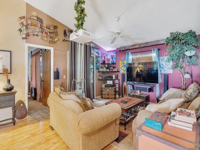4 of 14 - 3625 2nd Lane, Vero Beach, FL