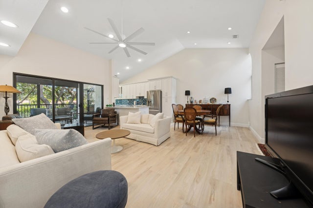 5 of 33 - 17340 Boca Club Boulevard #702, Boca Raton, FL