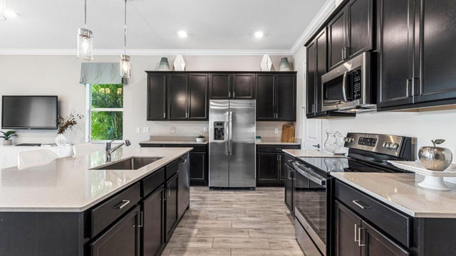 3 of 19 - 1113 Se Crosswood Wy, Port Saint Lucie, FL