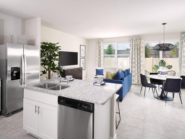 4 of 8 - 522 Salisbury Cir, Fort Pierce, FL
