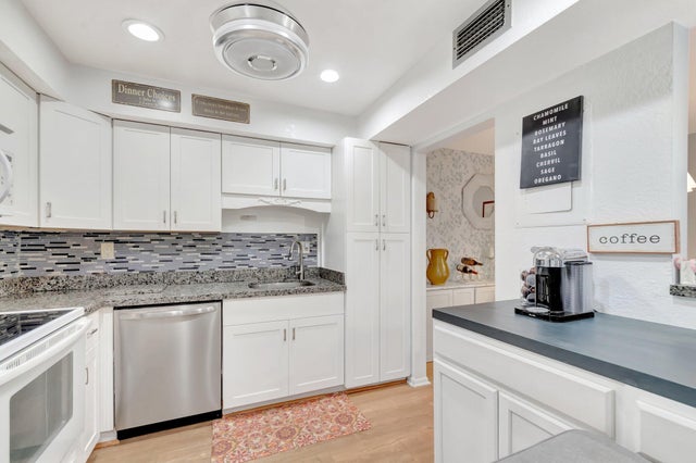 5 of 34 - 3520 S Ocean Blvd #a301, South Palm Beach, FL