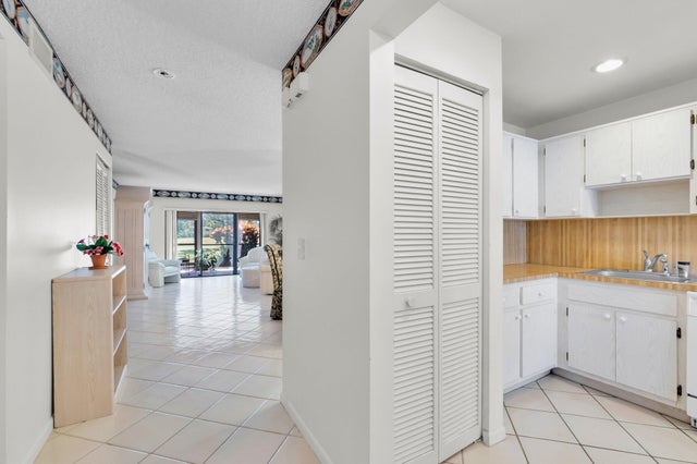 4 of 71 - 7 Stratford Dr #c, Boynton Beach, FL