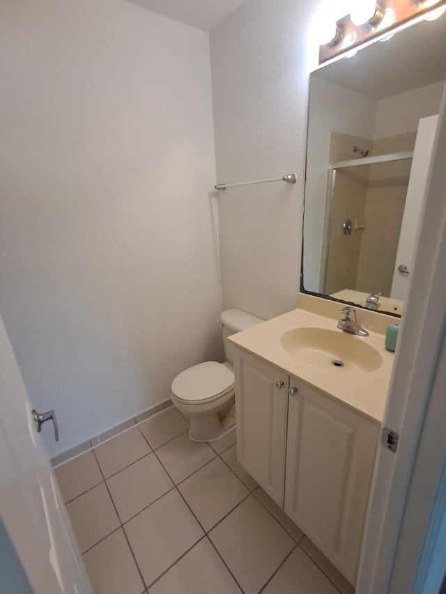 3 of 20 - 4162 Napoli Lake Dr, Riviera Beach, FL