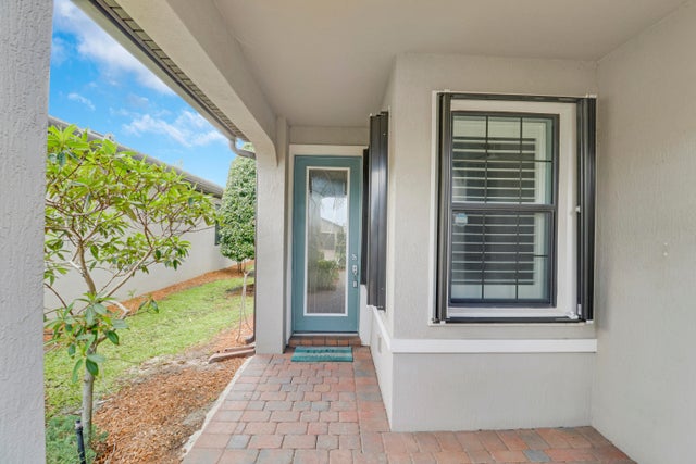 4 of 35 - 568 Se Monet Drive, Port Saint Lucie, FL