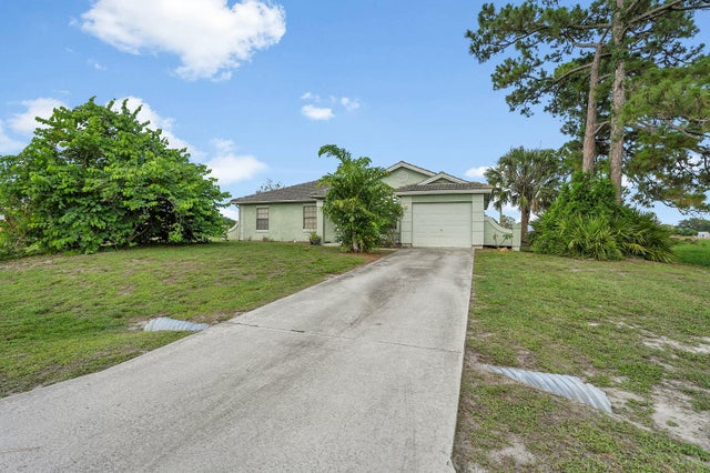 1 of 39 - 2849 Sw Pierson Rd, Port Saint Lucie, FL