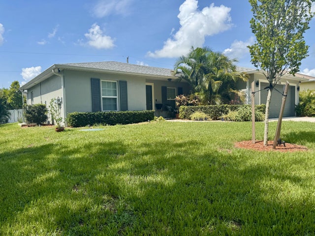 2 of 30 - 1526 Sw Mercedes Av, Port Saint Lucie, FL