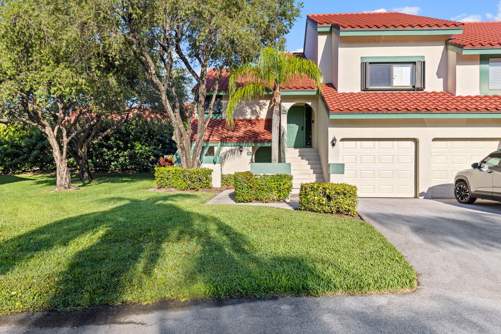 23 Lexington Lane W #a, Palm Beach Gardens