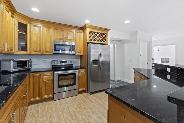 3 of 39 - 23 Lexington Lane W #a, Palm Beach Gardens, FL