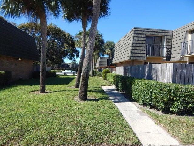 2 of 24 - 3721 37th Way, West Palm Beach, FL