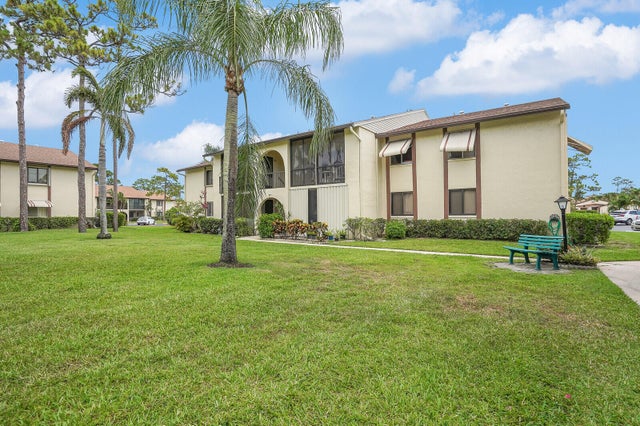 2 of 30 - 331 Knotty Pine Circle #c-1, Greenacres, FL