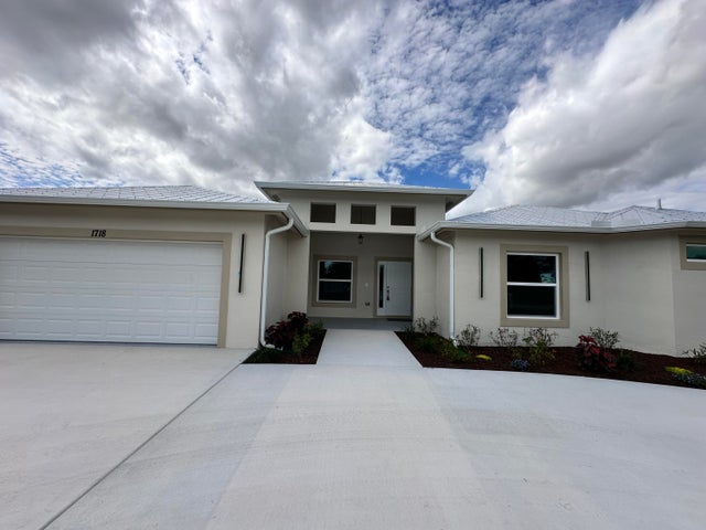 1 of 17 - 2596 Sw Edgarce St, Port Saint Lucie, FL