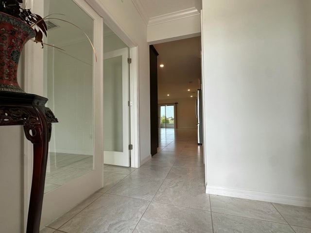 4 of 42 - 1517 Sw Bayshore Blvd, Port Saint Lucie, FL