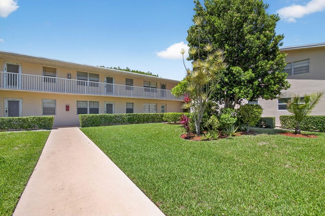 2 of 56 - 216 Dorchester J, West Palm Beach, FL