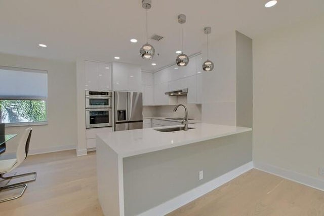 4 of 27 - 23 Nw 4th Av, Delray Beach, FL
