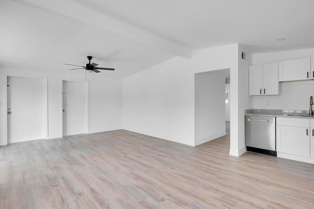 5 of 21 - 907 Skylark Dr, Fort Pierce, FL