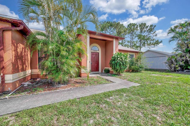 4 of 32 - 1352 Sw Halford Av, Port Saint Lucie, FL