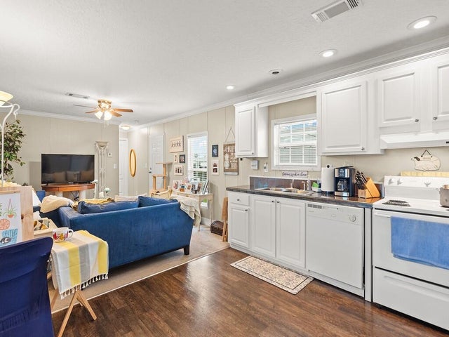 3 of 15 - 177 Cardinal Ave Av, Fort Pierce, FL
