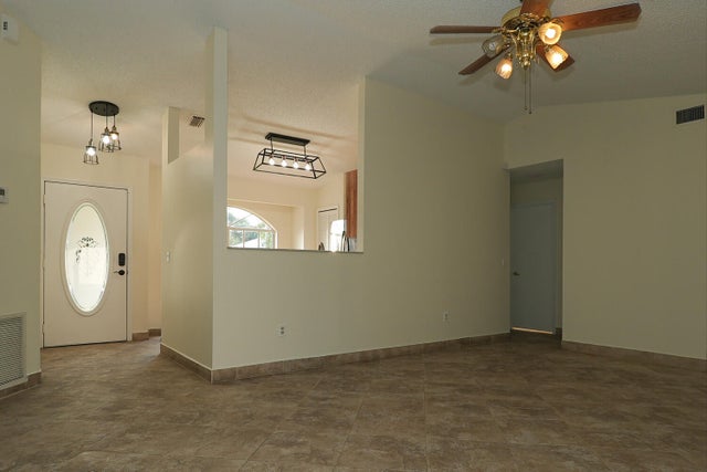 3 of 22 - 2514 Se Lakewood St, Port Saint Lucie, FL