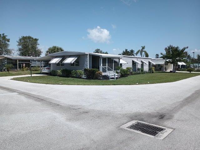 1 of 26 - 278 Ne Cameo Way, Jensen Beach, FL