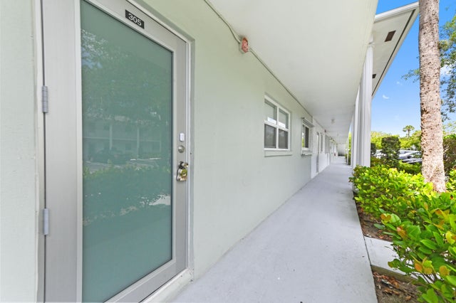 3 of 42 - 2340 Sw 22nd Av #305, Delray Beach, FL
