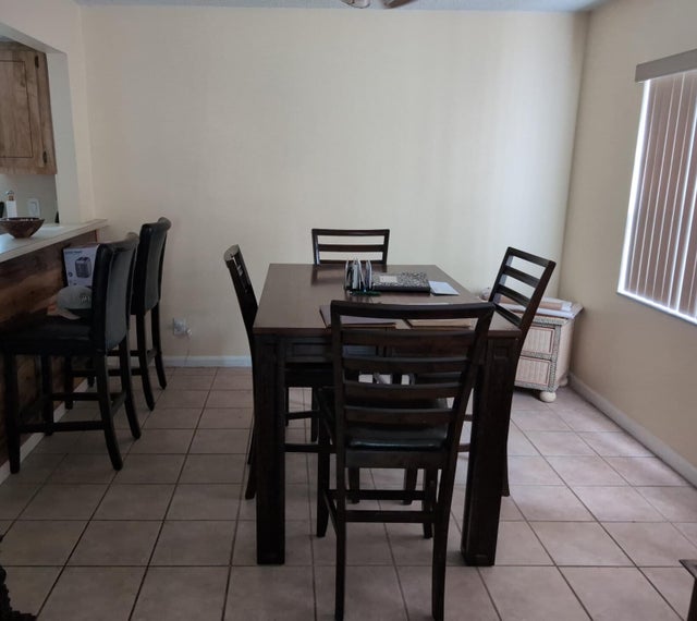 4 of 16 - 102 Weybridge Circle #d, Royal Palm Beach, FL