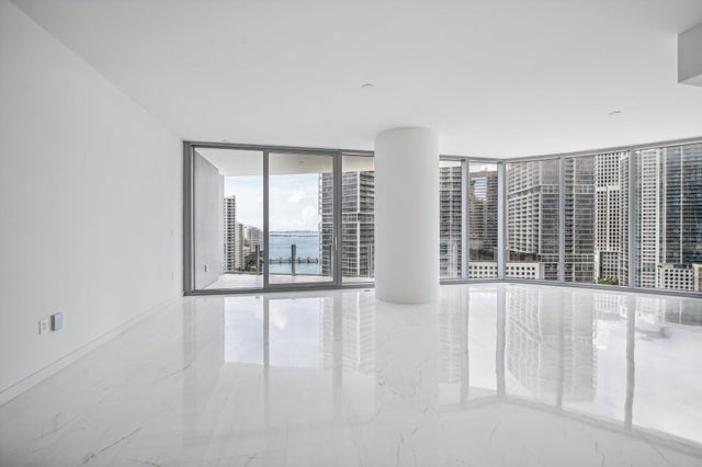 4 of 43 - 300 Biscayne Blvd Way #1907, Miami, FL